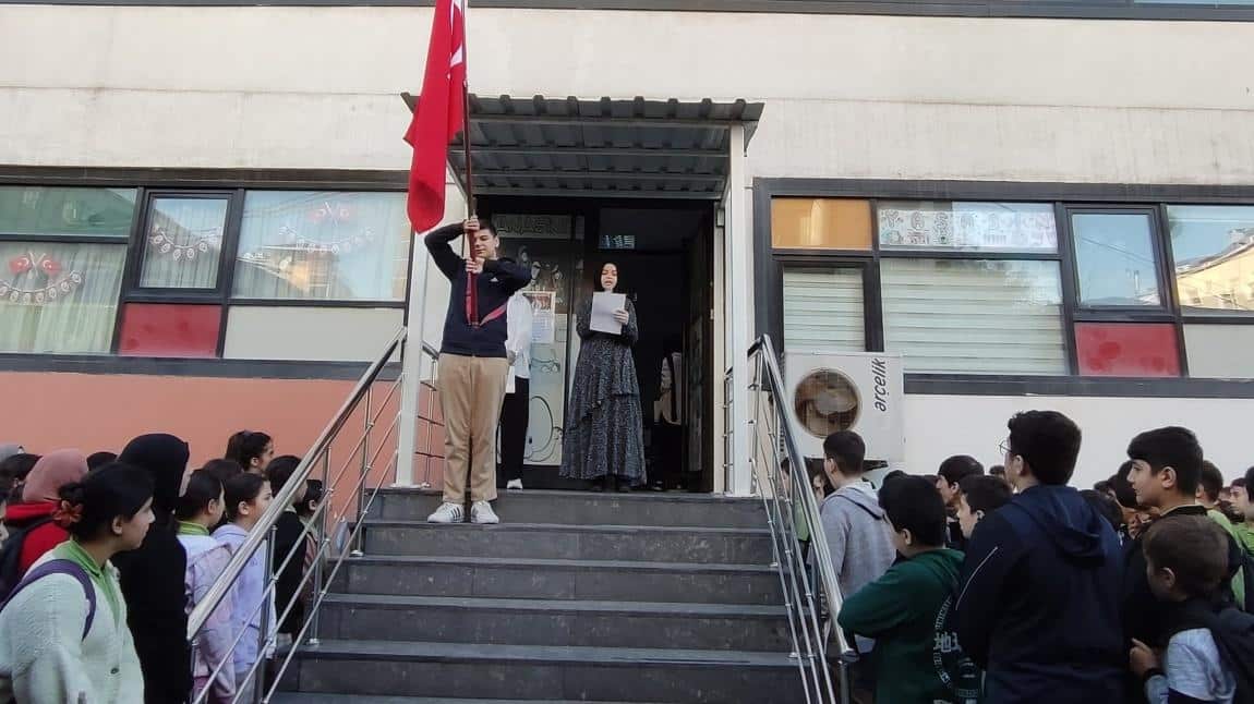 10 Kasım'da Okulumuzda Yaptığımız Törenle Atatürk' ü Andık